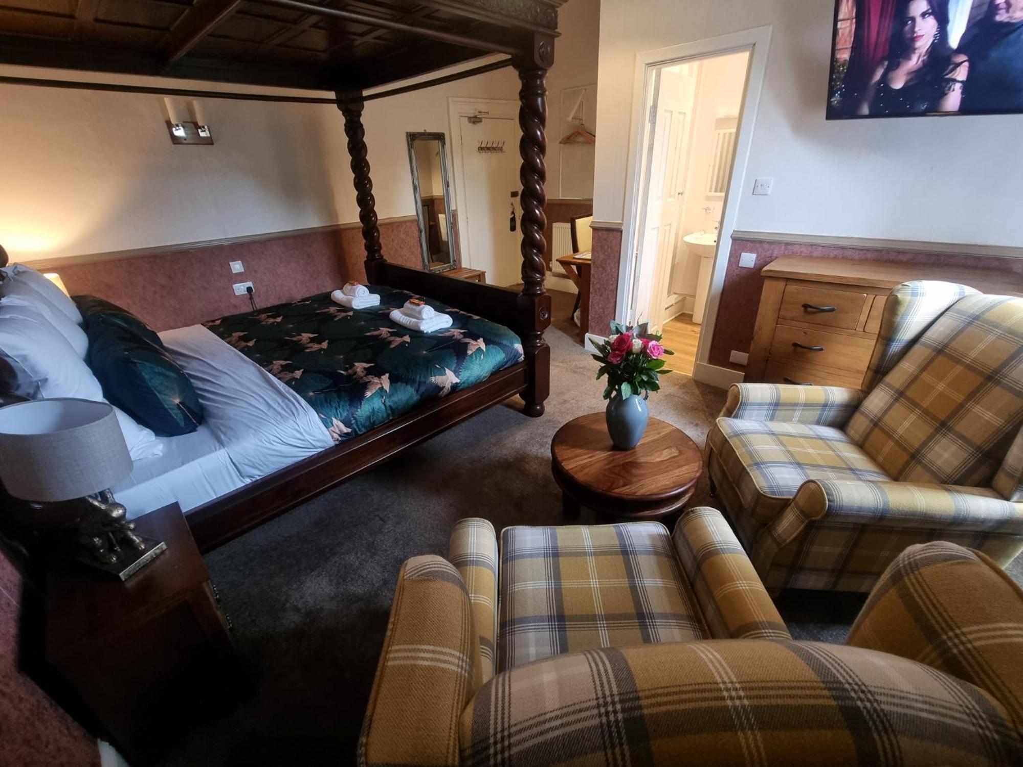 Roy Bridge Hotel Fort William Exterior foto
